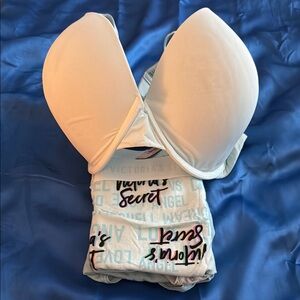 Victoria's Secret Light Blue Bra and Graphic Panty Set